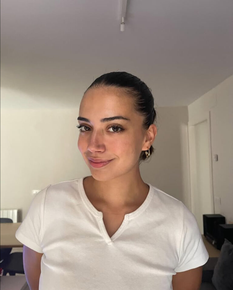 Paula Escario, avec Paula. Profesora de francés online